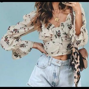 Puff sleeve floral top